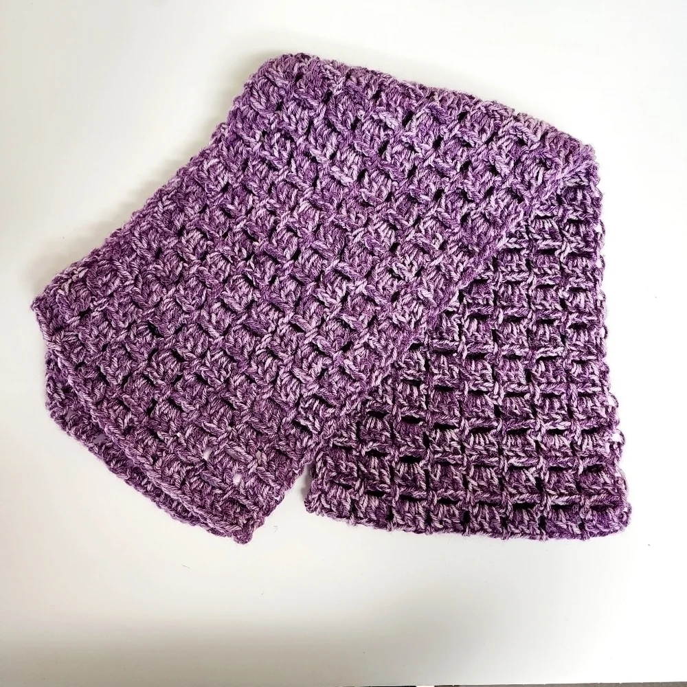 HAND KNITTED SCARF